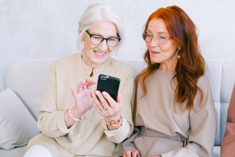 Best 8 free online courses for seniors in canada icydk